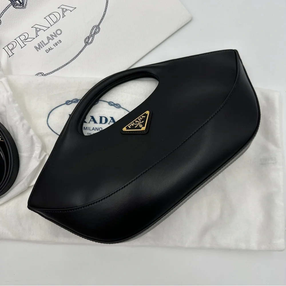 Black Prada Medium Leather Bag - Picture 1 of 17